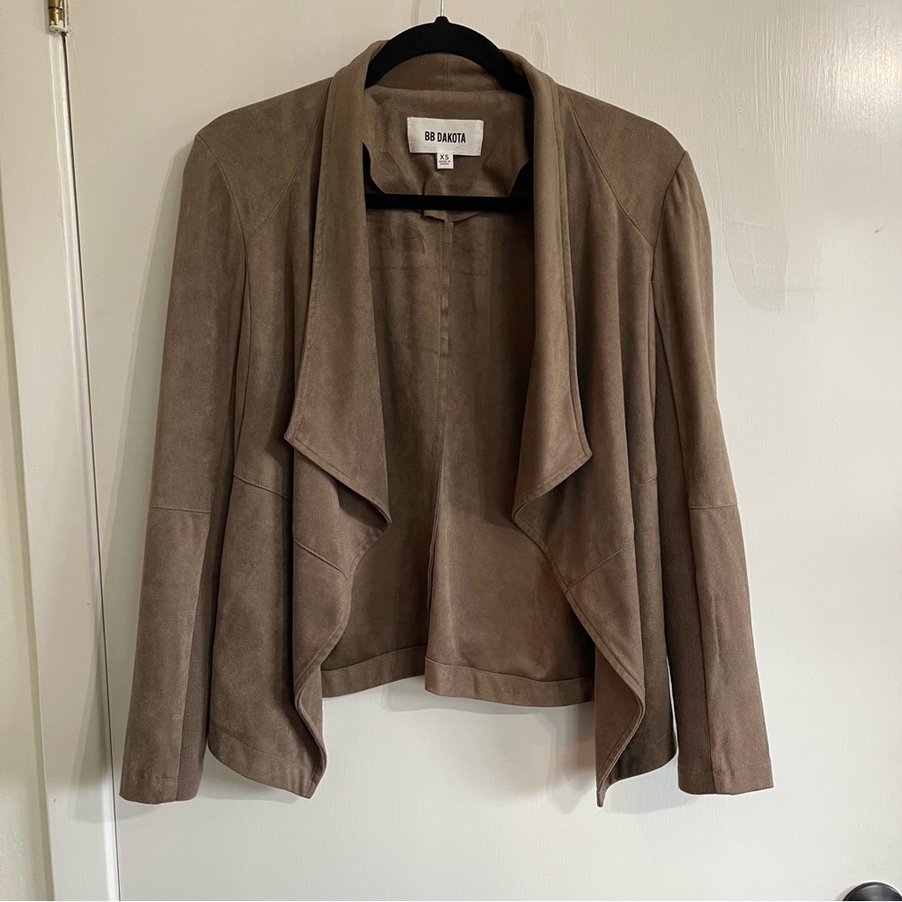 BB Dakota Women’s XS Tan Blazer with Draped Collar